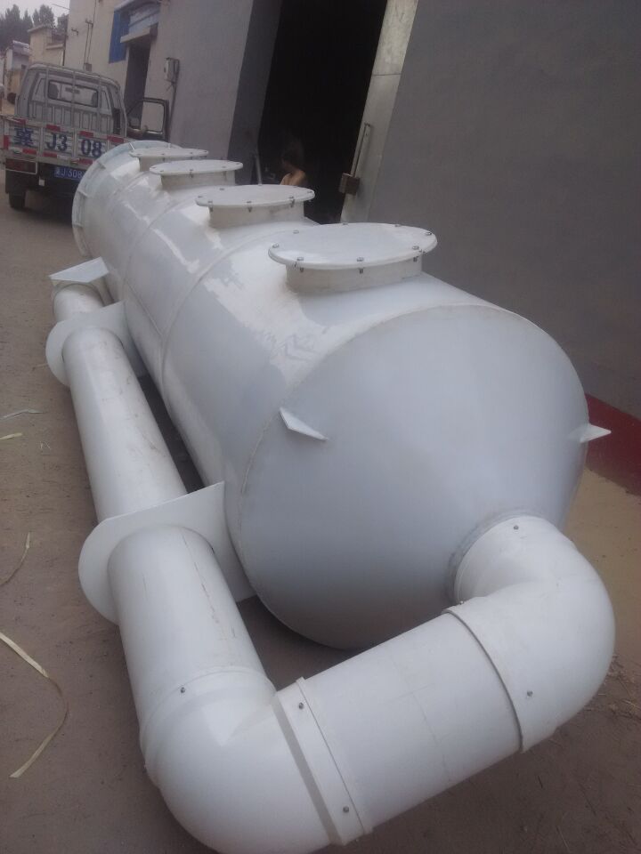造紙廠廢氣惡臭處理采用什么方案，噴淋塔+UV光解氧化設(shè)備配套處理的一套方案。