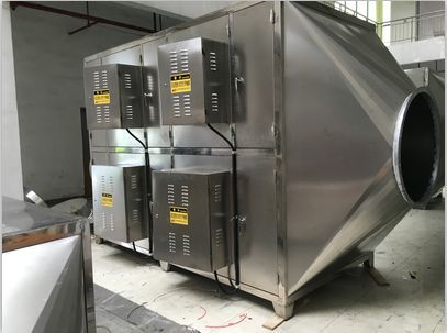 噴漆車間、噴涂車間、烤漆車間、烤漆房、烘干房、印刷車間、太陽(yáng)能、光伏產(chǎn)業(yè)、油墨車間、塑料廠、飼料廠、橡膠廠、化工工廠、制藥廠、造紙廠、電子廠、制藥廠，線路板廠等工廠車間產(chǎn)生廢氣、有機(jī)廢氣、廢氣異味臭味等場(chǎng)所的臭氣處理設(shè)備。 