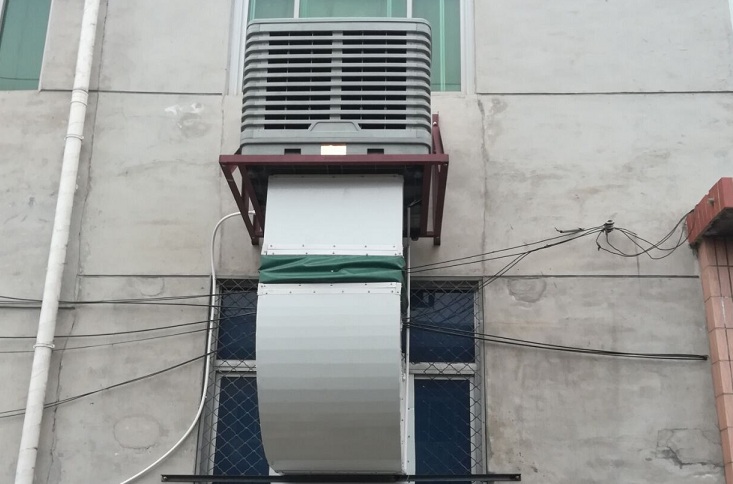 高溫工廠車間濕簾降溫系統(tǒng)整套設備啟動后，霧化1升水僅需5W的電能，能耗是非常低